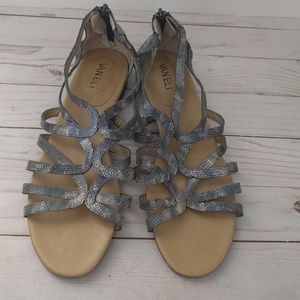🌸🌺Sandals by Vaneli